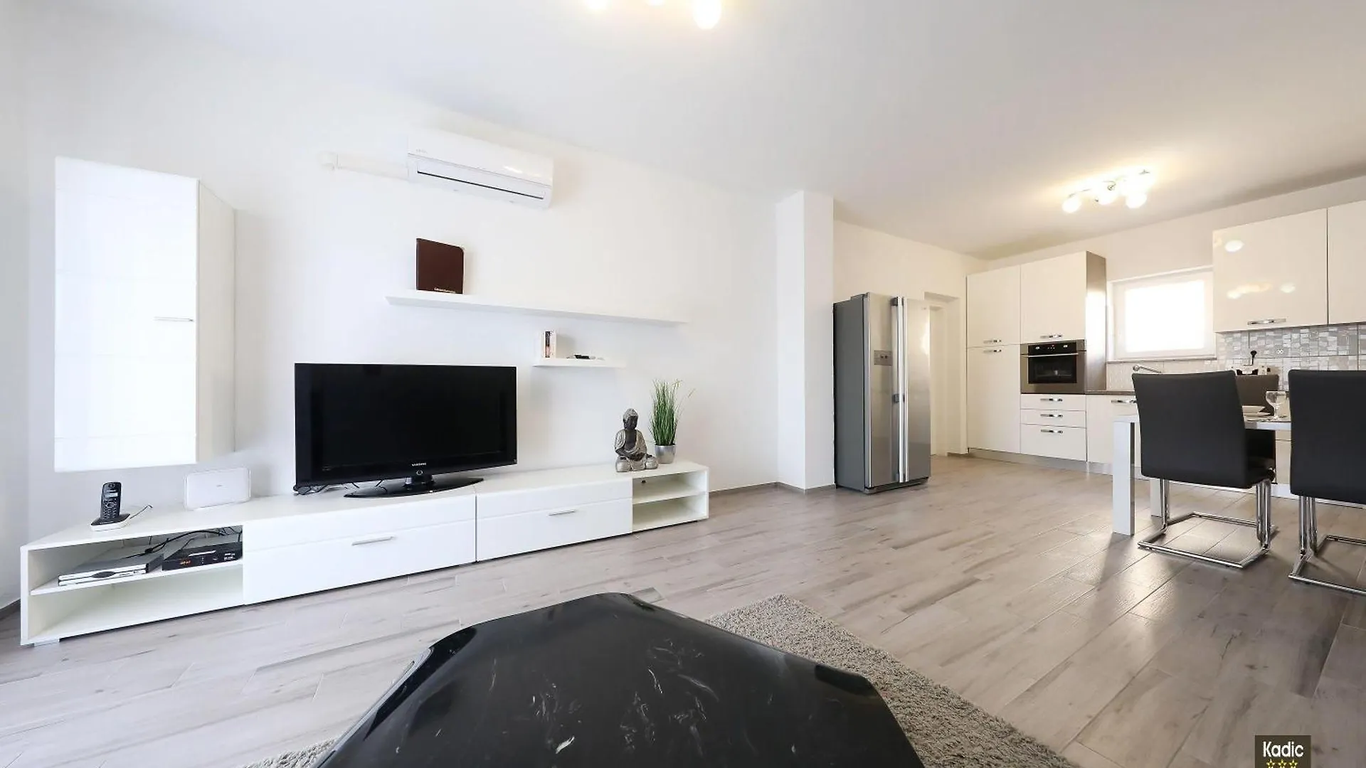 Apartment Vir