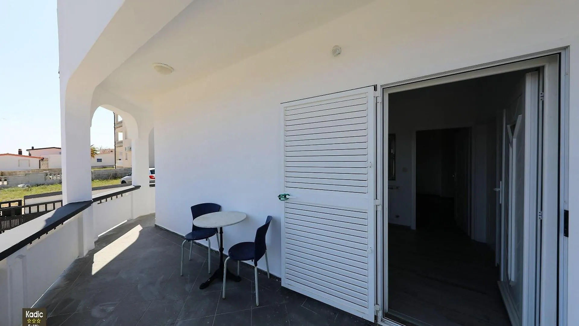 Apartment Vir
